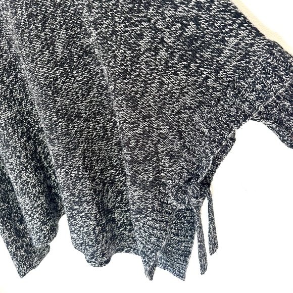 DESIGN LAB | Tunic Chunky Sweater Tie Sides | Black & Grey | Women’s Size Small - Picture 3 of 9